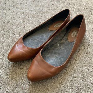 Brown Faux Leather Dr. Scholls Womens’ Size 7.5 Flats Slip-on Shoes
